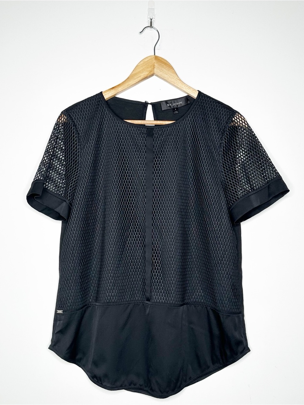 St. John Black Fishnet Mesh Overlay Silk Blend Short Sleeve Top Size Small